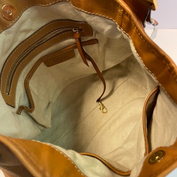 Michael Kors Large Acorn Leather Purse - Picture 3 of 8